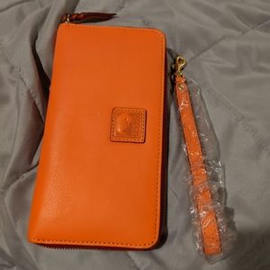 Dooney and Bourke Florentine Large Zip Round Wrist